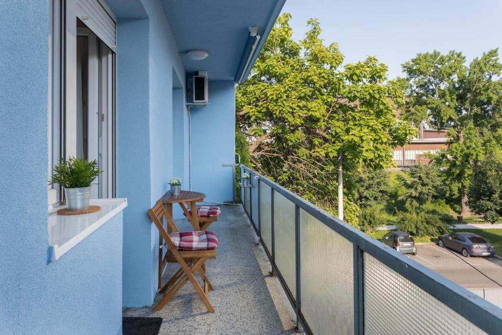 Spacious 2BDR Apartment with Beautiful Terrace photo