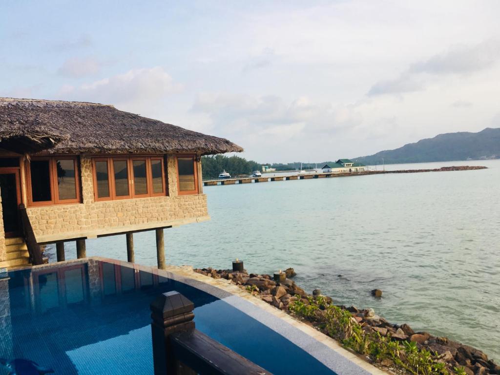 Le Grand Bleu Villas photo