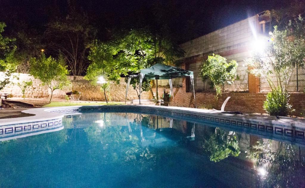 Fantástico chalet con piscina en Avenida del Brillante - 4