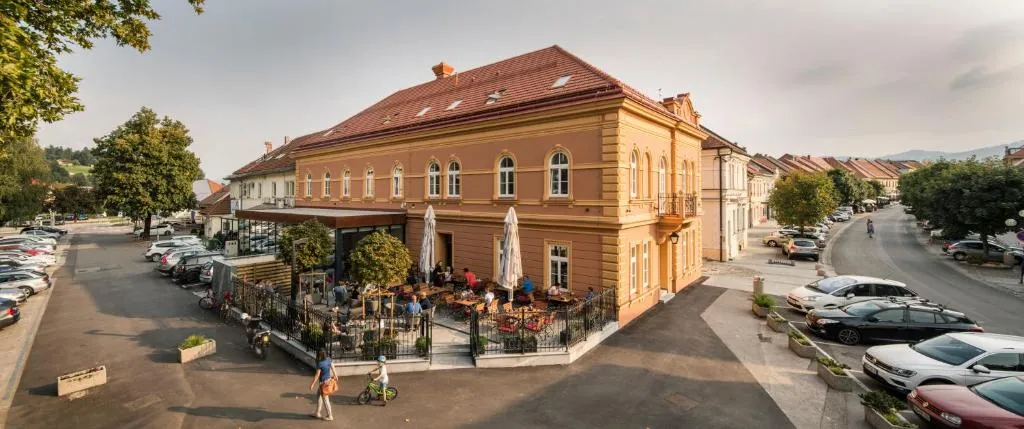 Hotel Vila Pohorje, hotel in Slovenj Gradec