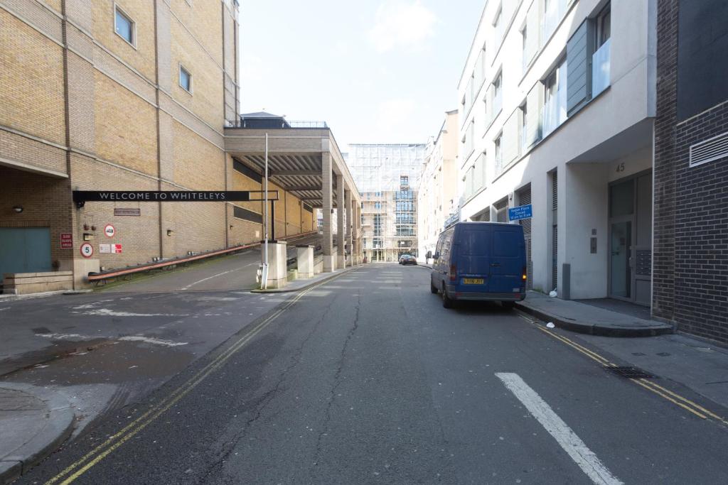 Bright and Modern 3 Bed Apartment Hyde Park Central London photo