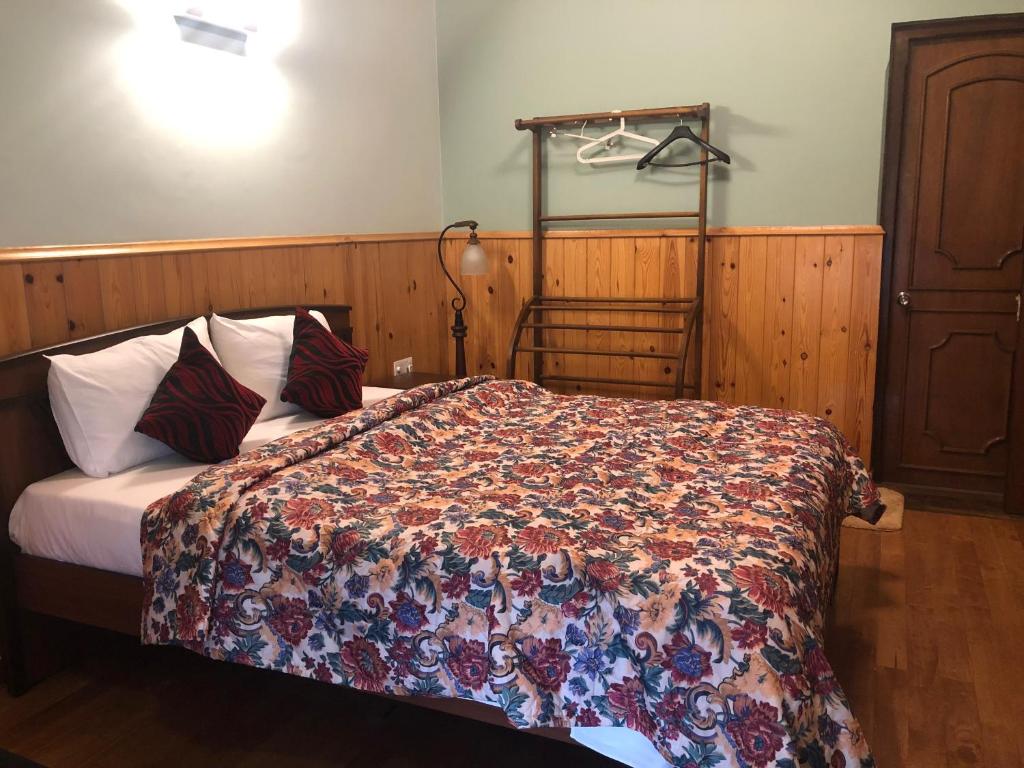 The Hill Town Cottage photo