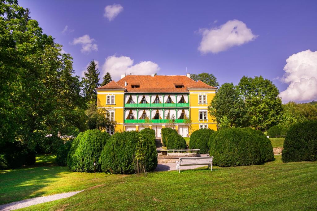 Zabola Estate - Transylvania — Hotel in Zăbala