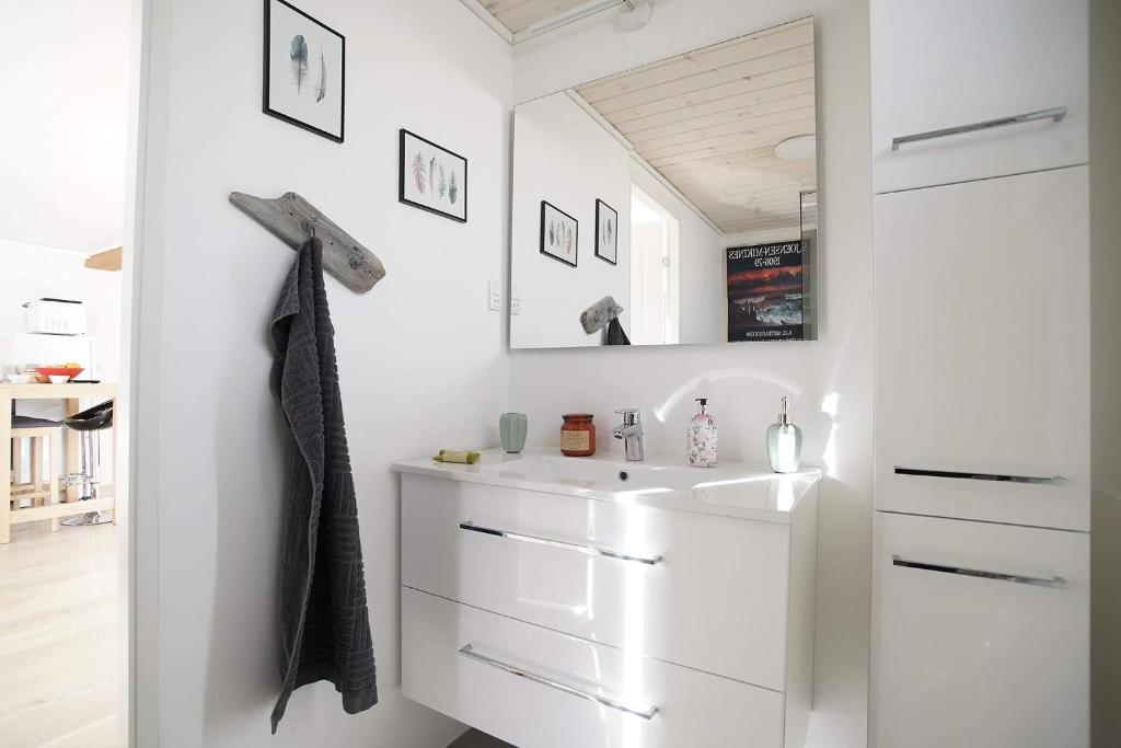 Romantic Klaksvik apartment photo