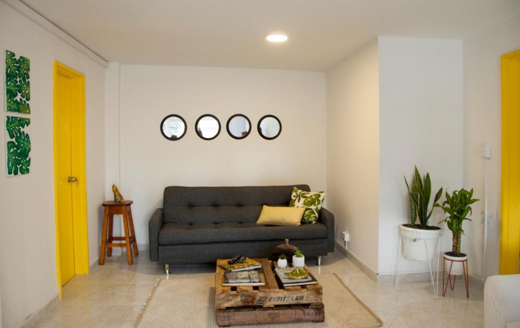 Home Aris Apartments 201, Medellín