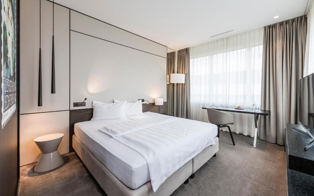 b-smart hotel photo