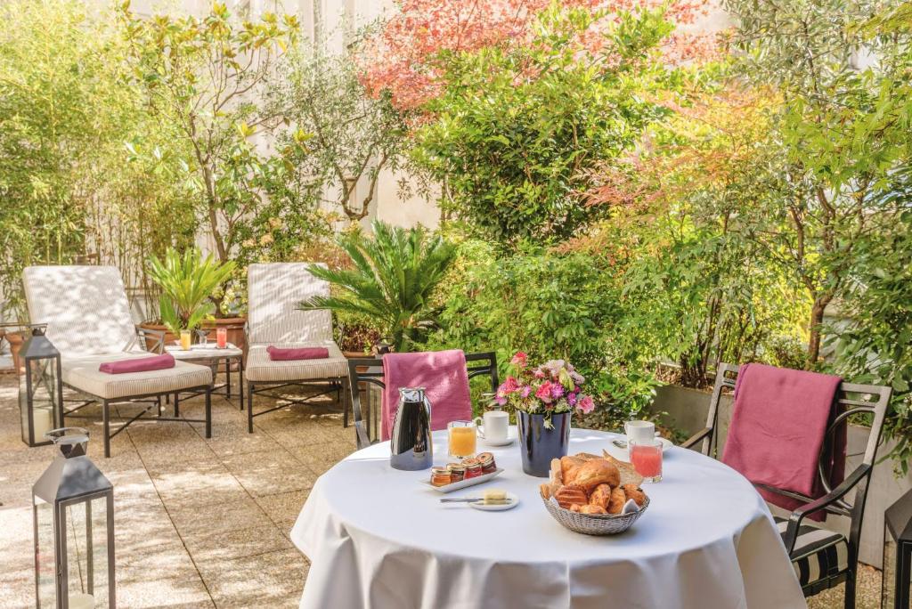 L Hotel Paris photo