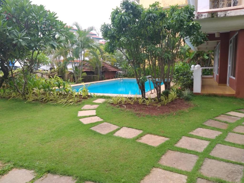 River side apartment photo