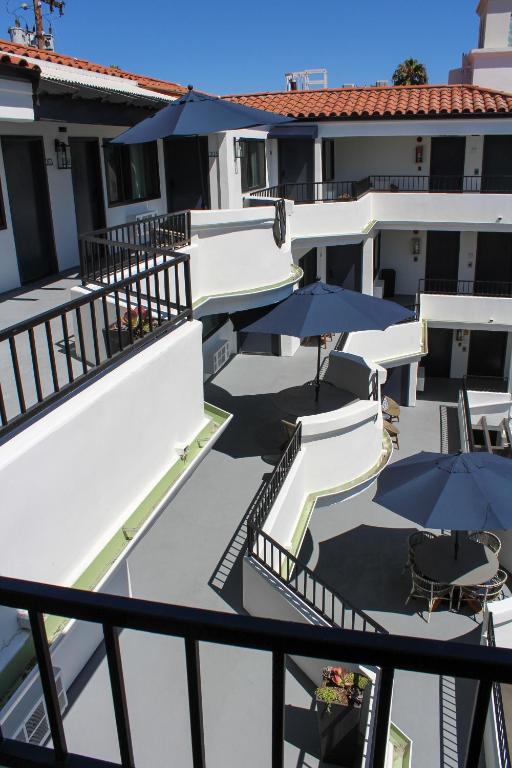 The Surfbreak Hotel photo