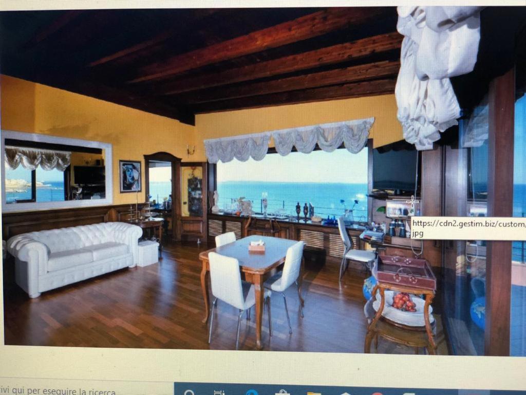 Bar/lounge, Palace Blu Mare in Gallipoli