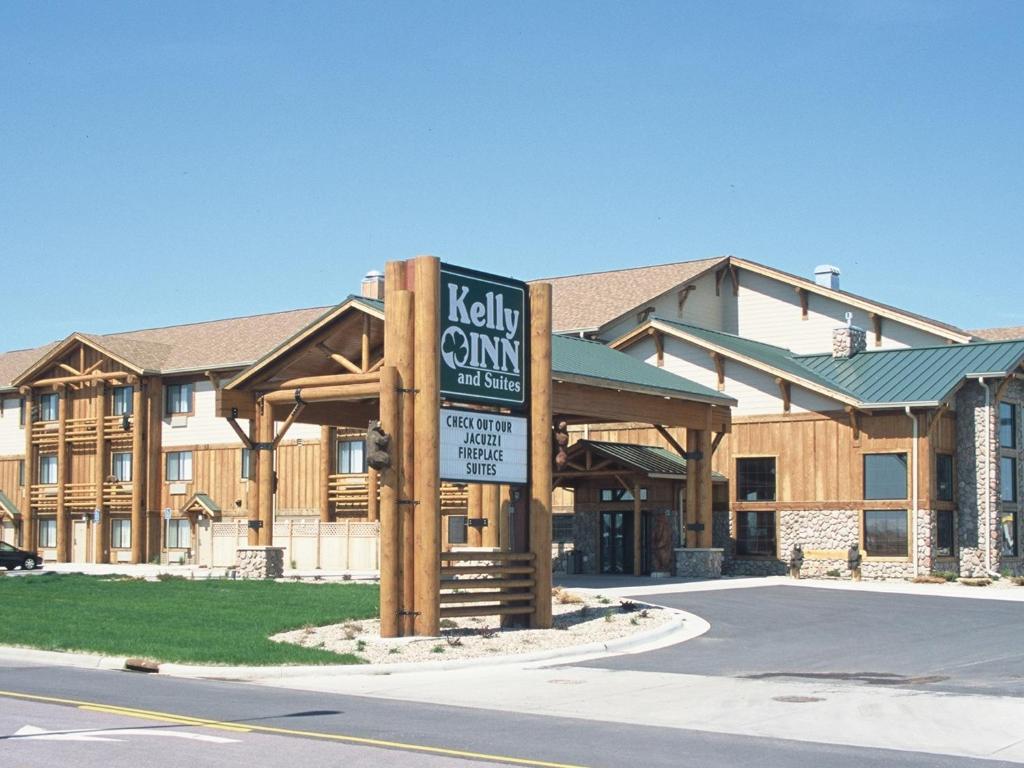 Kelly Inn and Suites Mitchell — Hotel in Mitchell (SD)