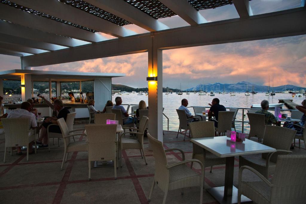 Hotel Miramar Mallorca — Restaurant & bars in Puerto Pollensa, Balearic Islands