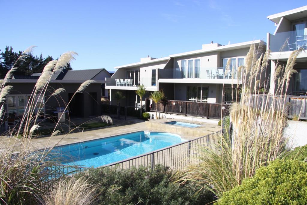 Swimming pool, Alpine Resort Wanaka in Wanaka