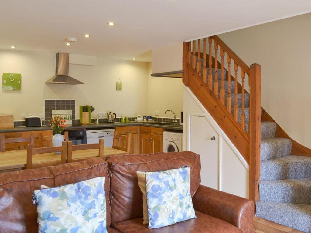 Holiday homes in Bruton, United Kingdom price from 14, reviews of Hotels