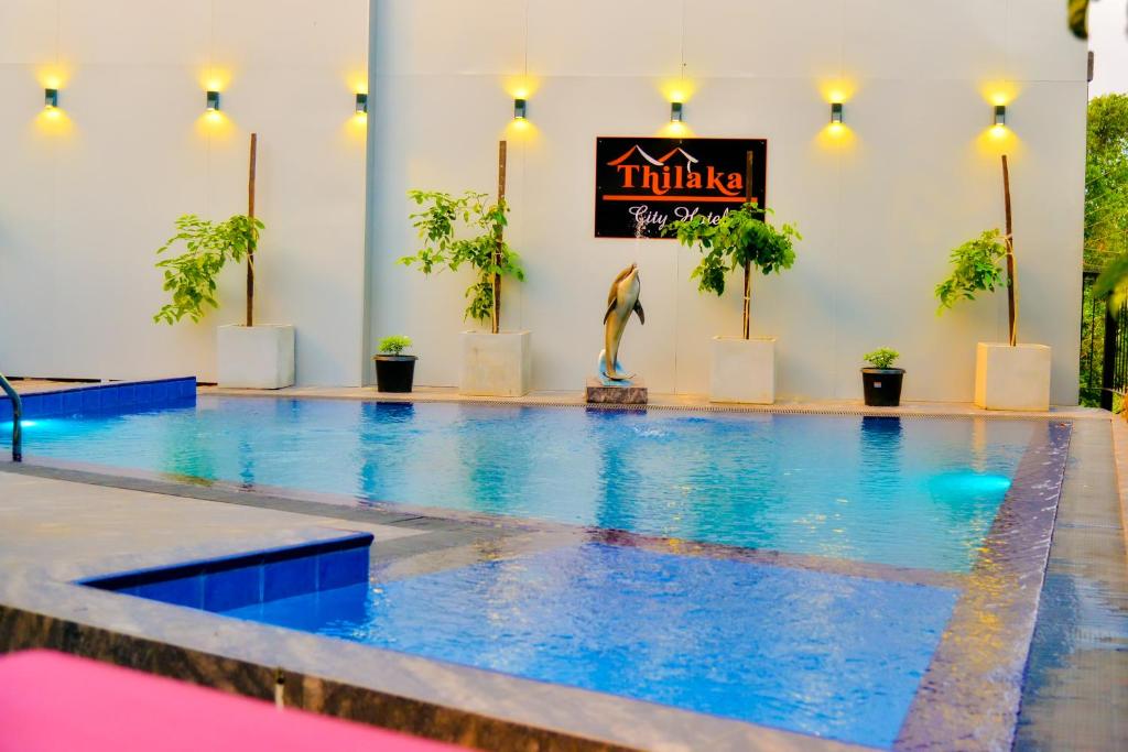 Thilaka City Hotel photo
