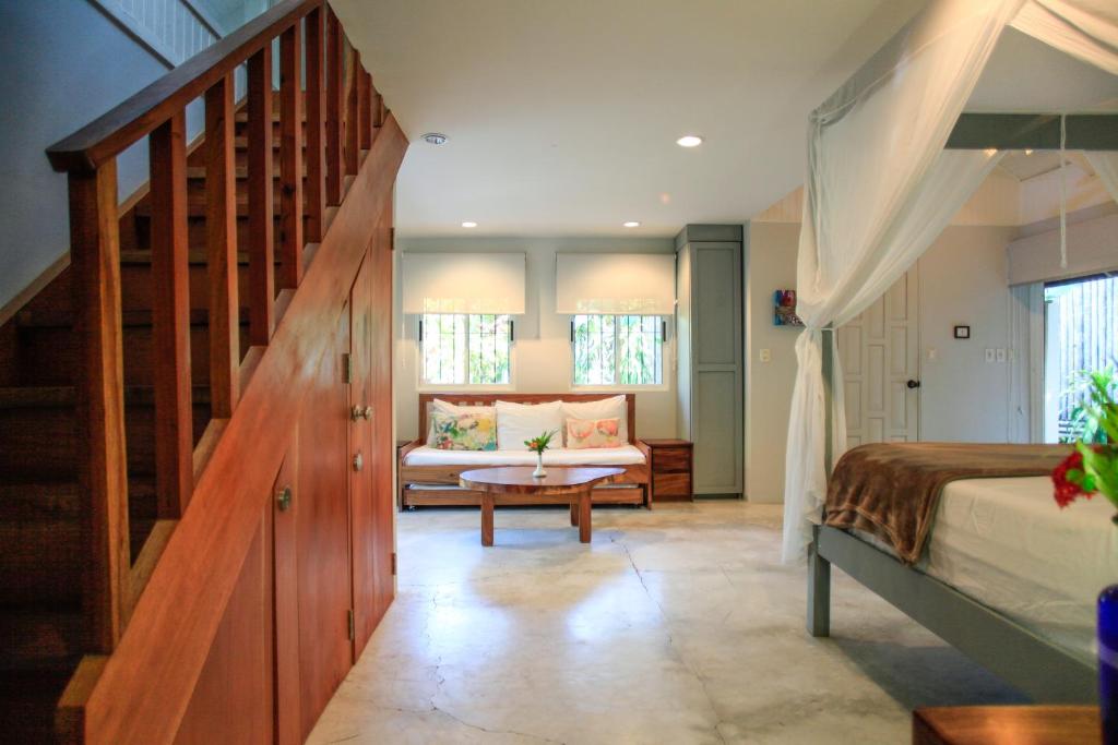 Facilities, Casa Cecilia Beach Front in Santa Teresa