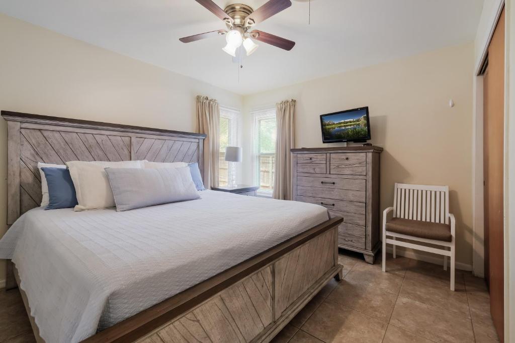 Sage Suite 2 photo