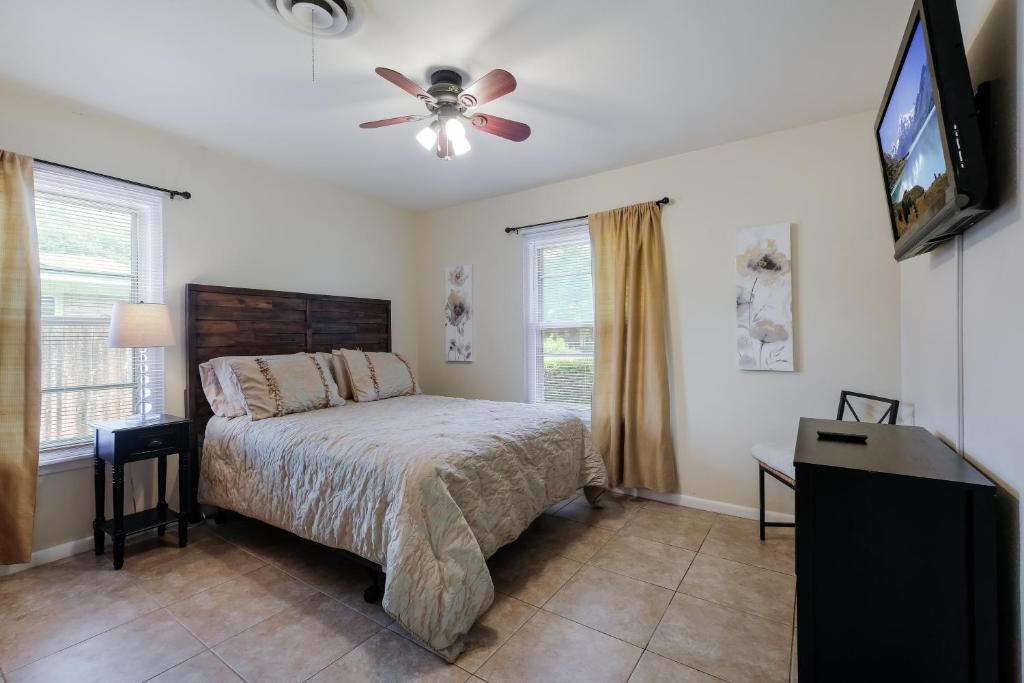 Sage Suite 2 photo