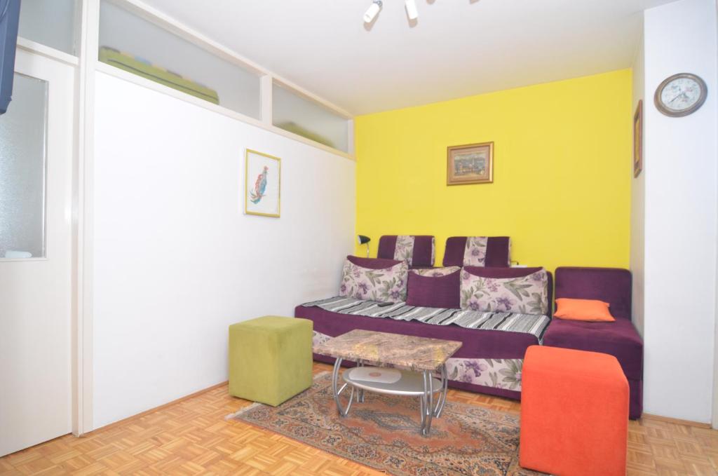 Apartment NL - 3