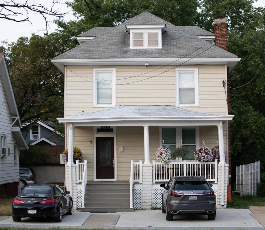 Vacation House DC photo