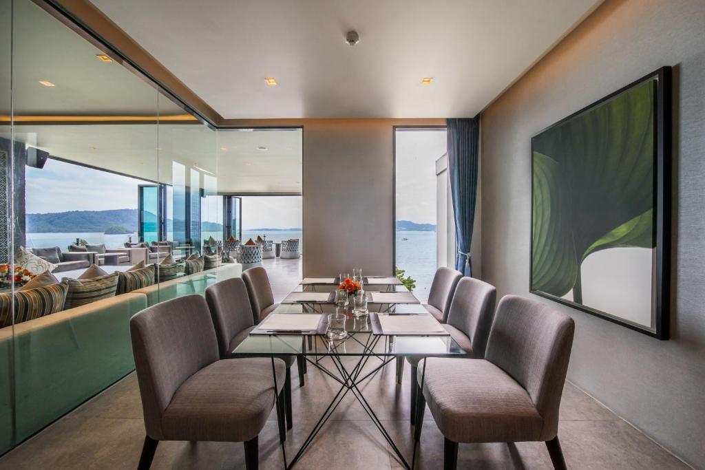 Bar/lounge