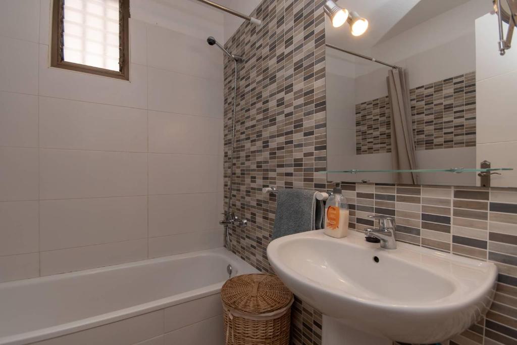 Great 2 beds apartment Los Cristianos - 3