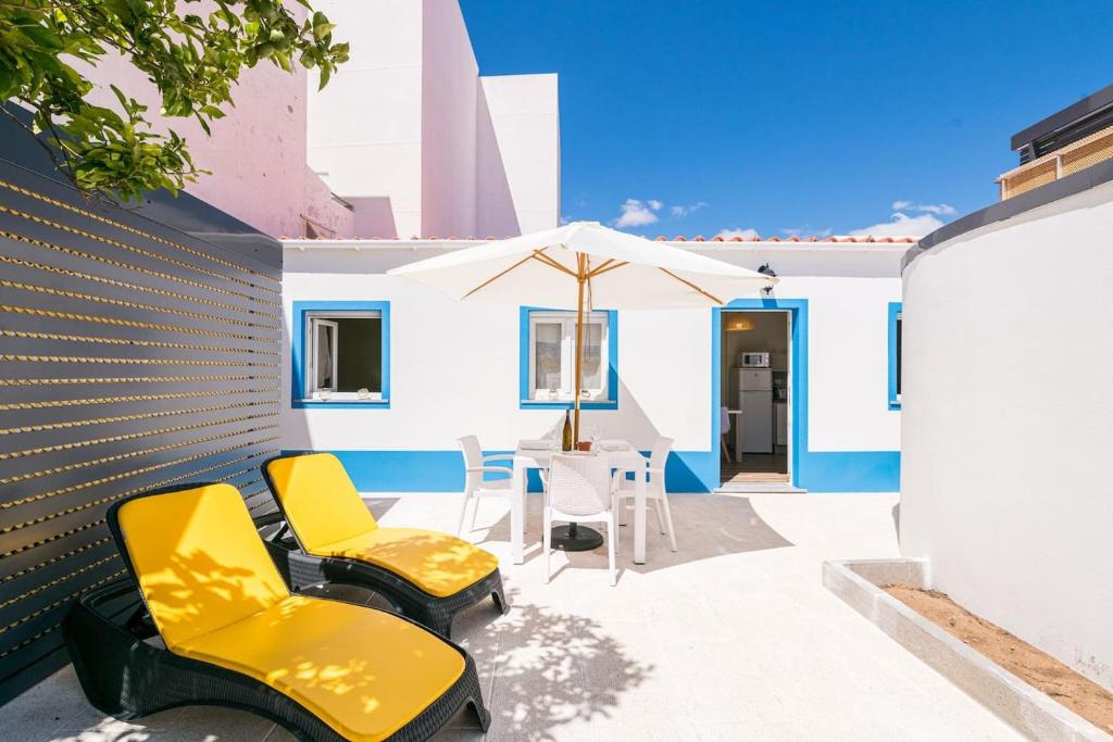 LovelyStay - Sweet Escape II - Backyard — Hotel in Quarteira