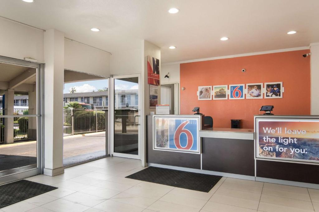 Motel 6-Fort Worth, TX - Seminary photo