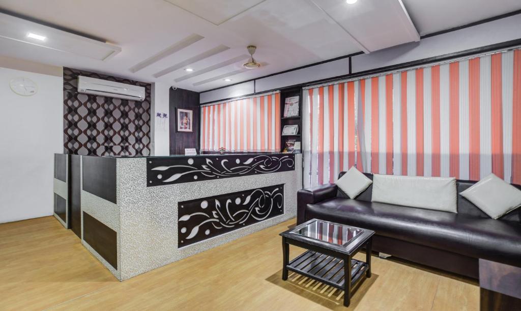 Hotel Royal Dezire photo