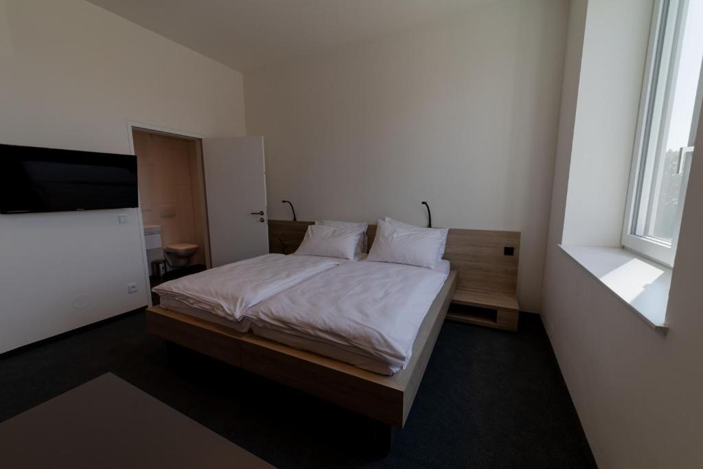 TT-ROOMS - kontaktlos mit Self Check-in photo