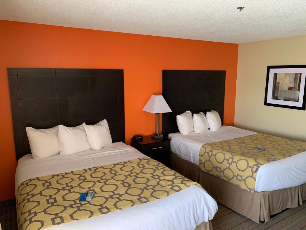 Baymont by Wyndham Evansville North/Haubstadt photo