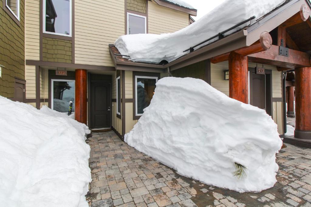 Eagle Run 113, Mammoth Lakes