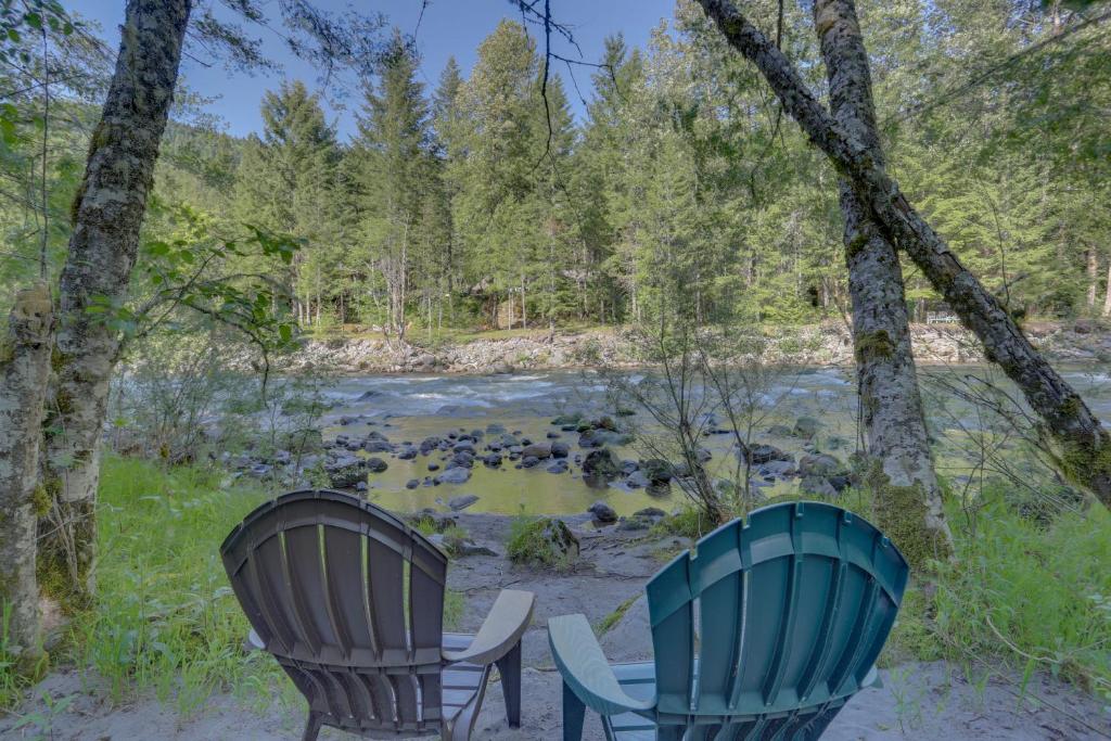 Stone's Throw, Welches