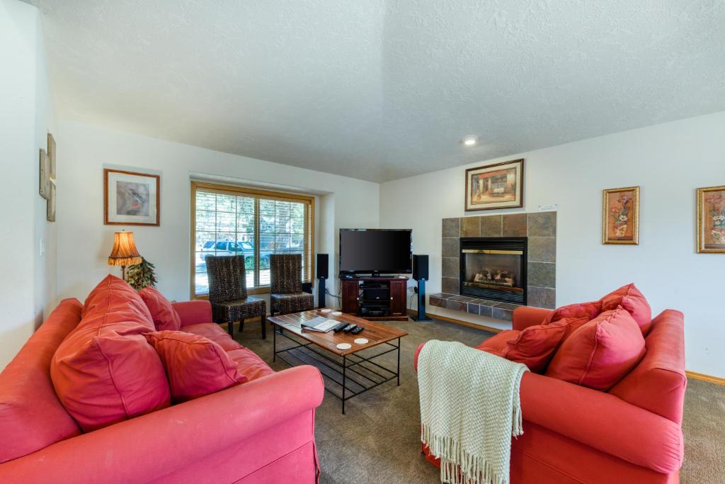 46 Poplar Loop in Sunriver, OR reviews, prices of Hotels