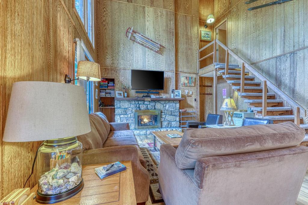 Bee Branch 46, Sugar Mountain