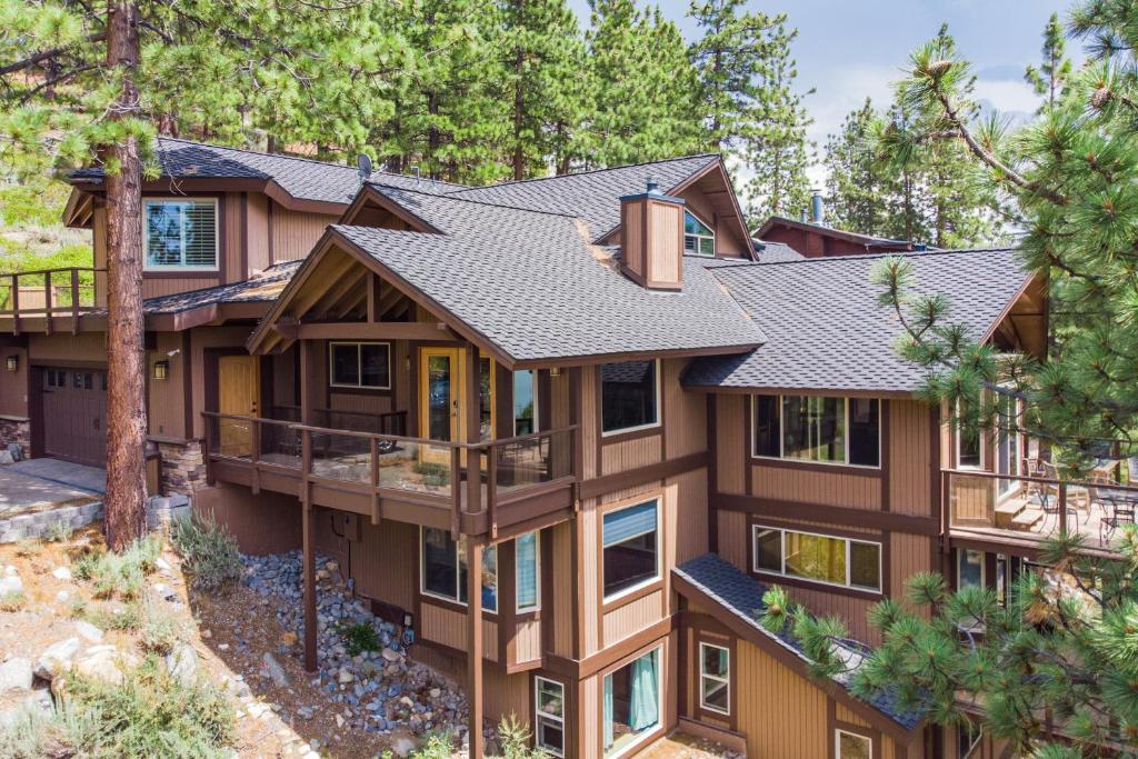 The Lake Labyrinth, Zephyr Cove
