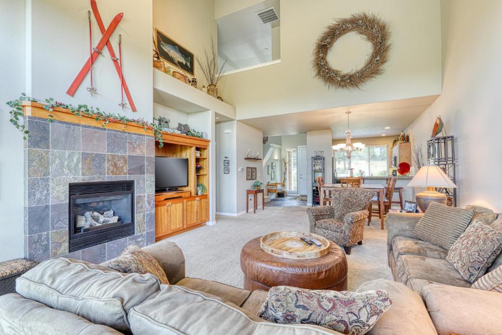 Village Loop View, Redmond