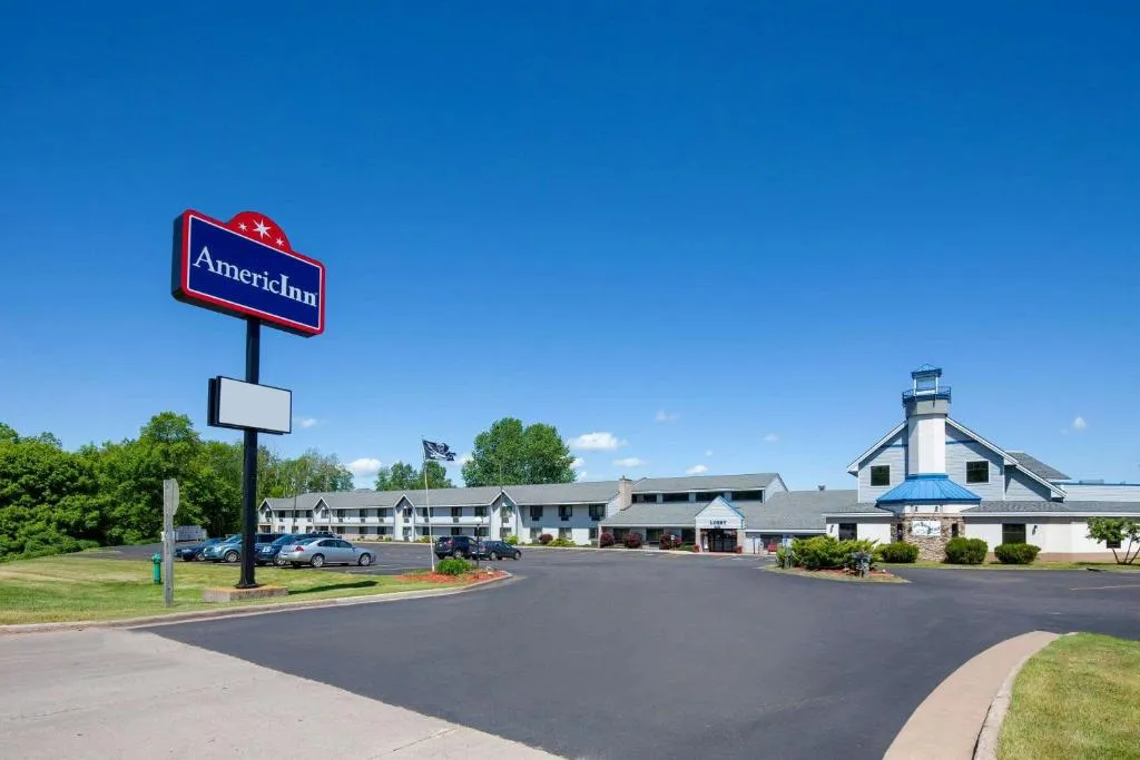 AmericInn by Wyndham Ashland，位于阿什兰的酒店
