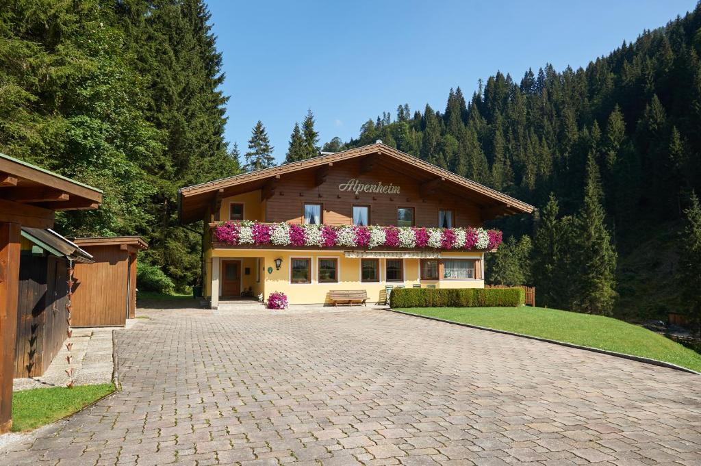 Haus Alpenheim - 1