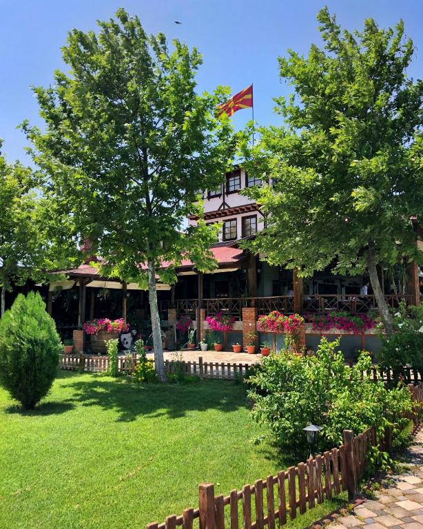 Etno Selo Timcevski Complex — Hotel in Kumanovo