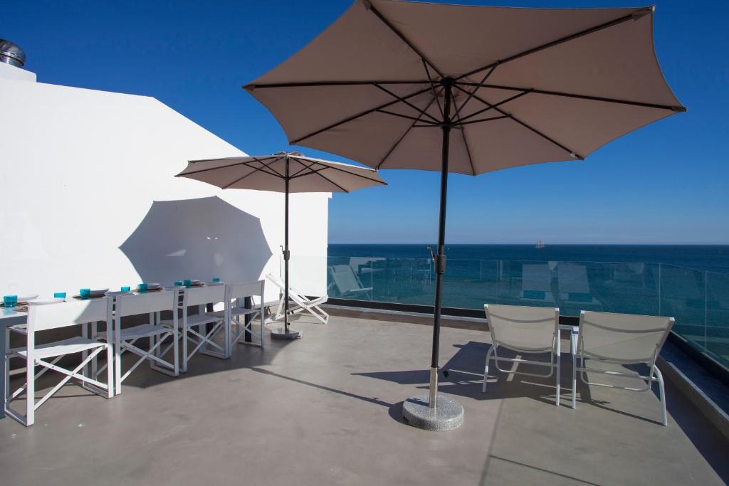 Season Apartments photo