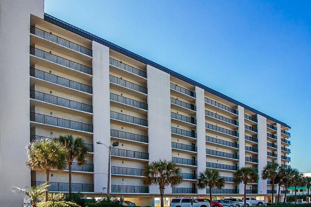 Popular attractions Area Nearby Property