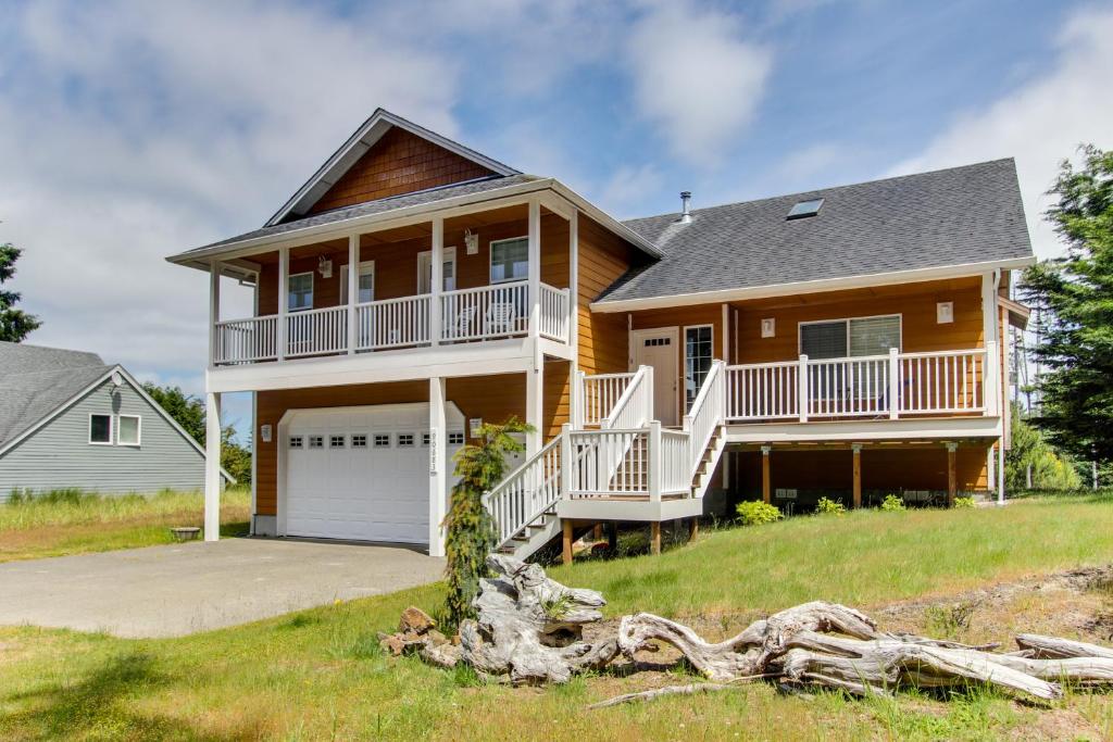 The Hidden Treasure, Warrenton