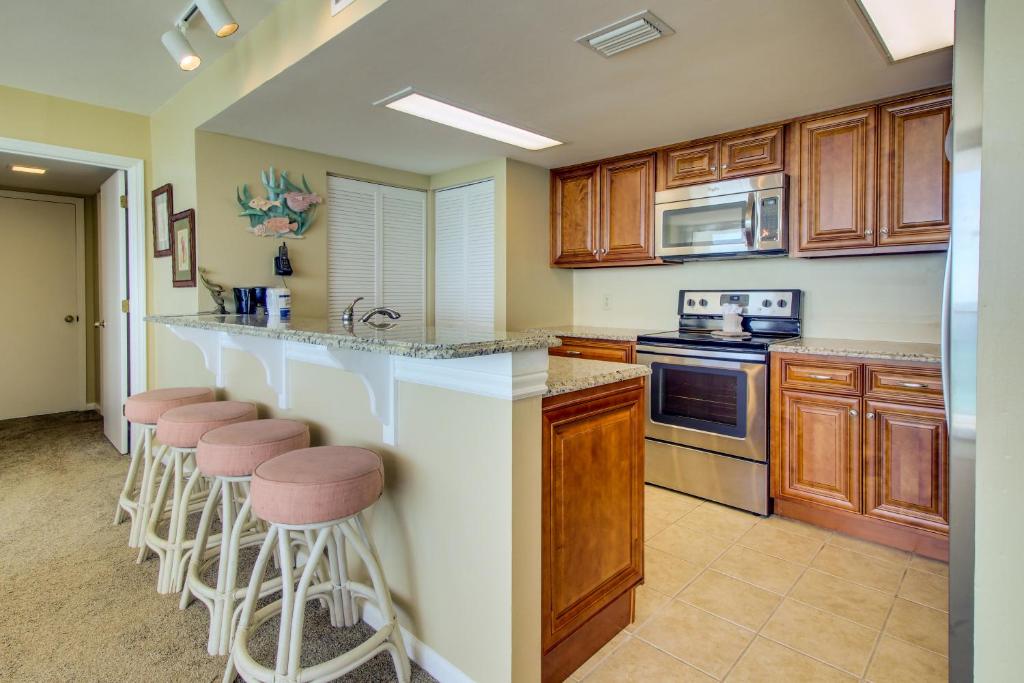 Seachase 701W Main image 2