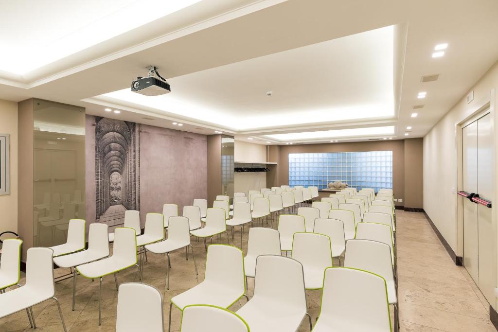Hotel Dei Congressi Photo 4