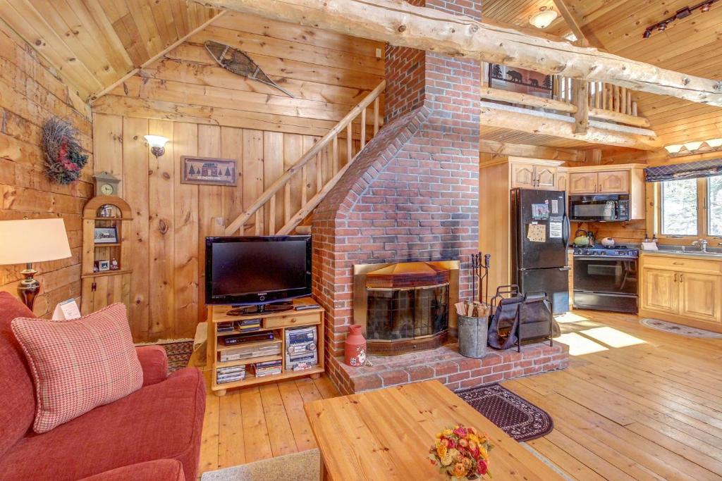 Sherman Log House, Ludlow