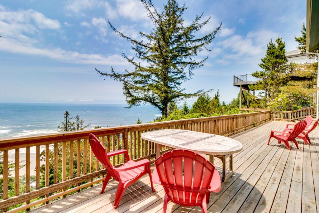 Cliffside Serenity, Oceanside