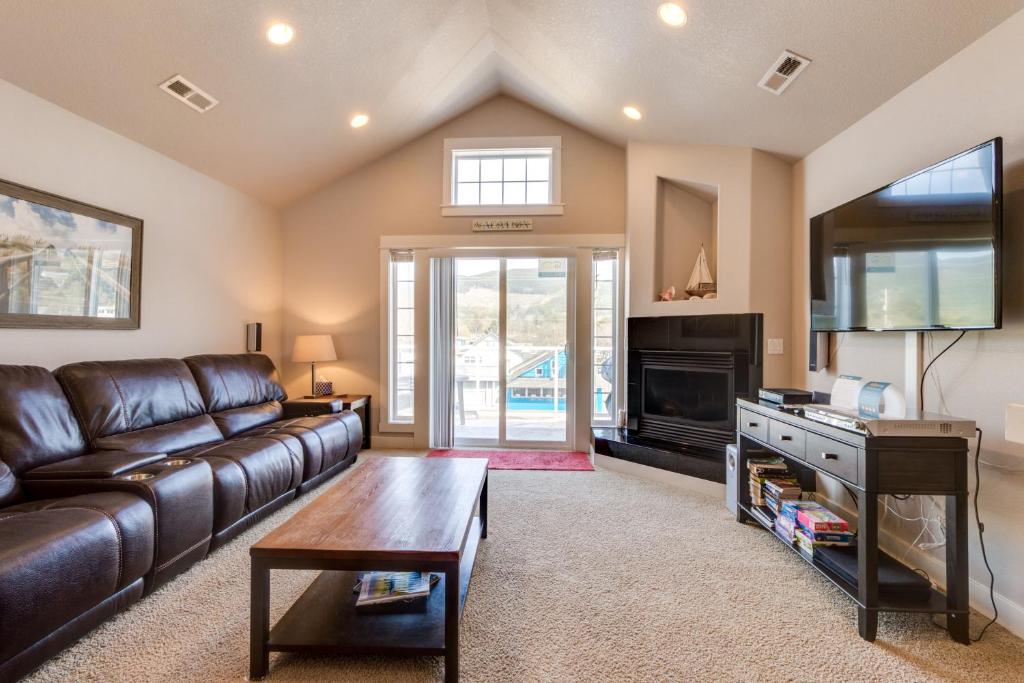 A Place away from the Pace, Rockaway Beach