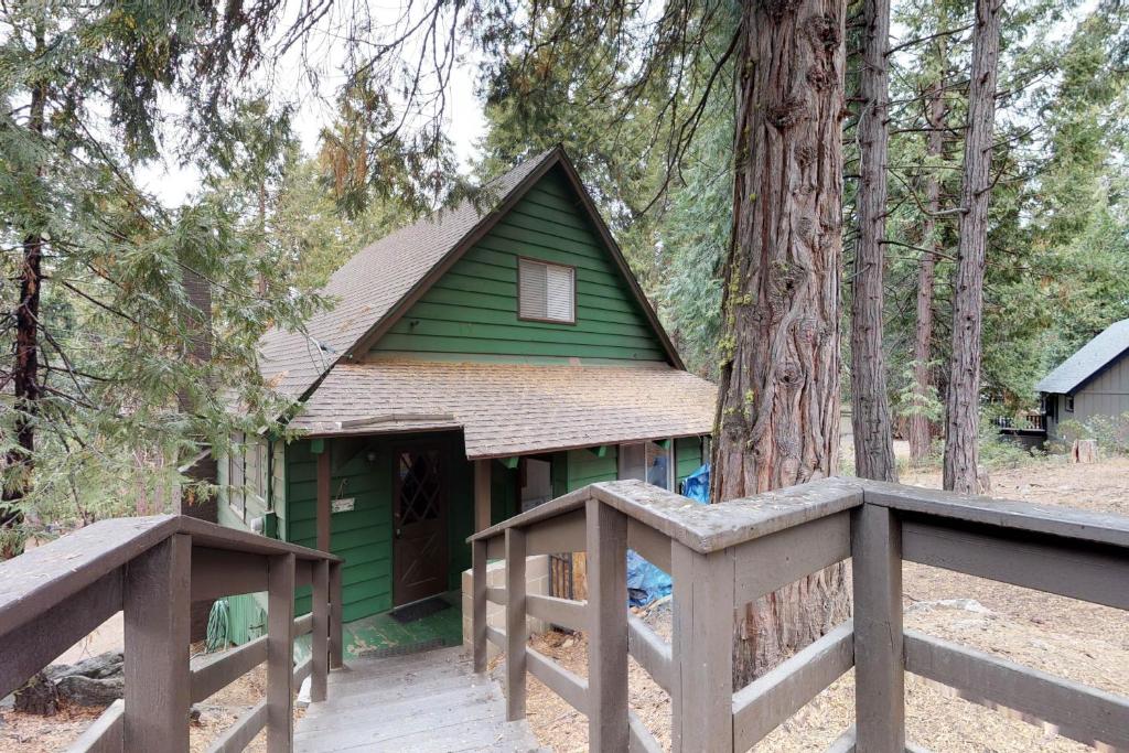 Blue Meadow Cottage — Hotel in Shaver Lake (CA)