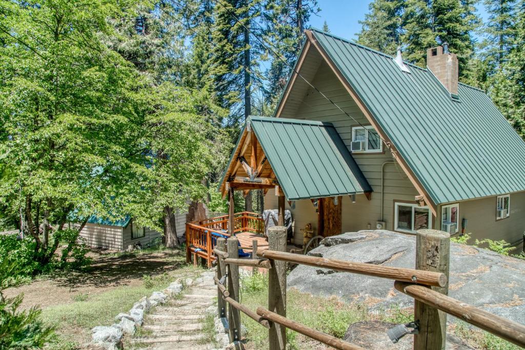 R&amp;R Retreat — Hotel in Shaver Lake (CA)
